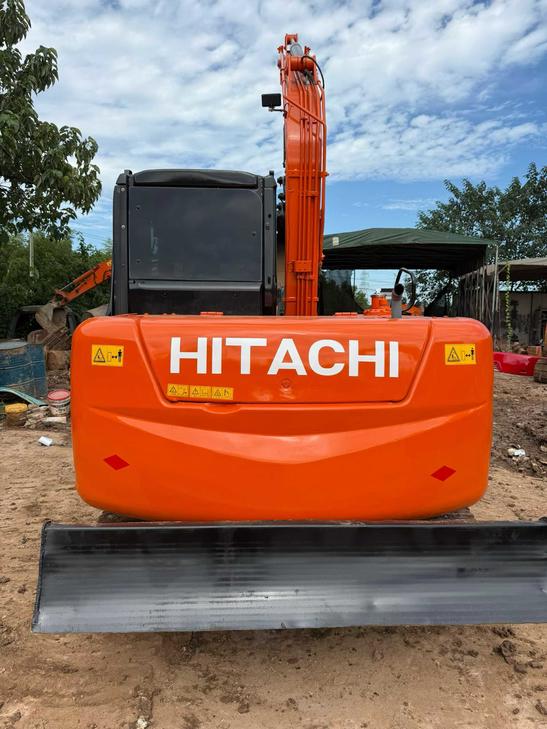 Buy Hitachi ZX60 Used Excavator / 1