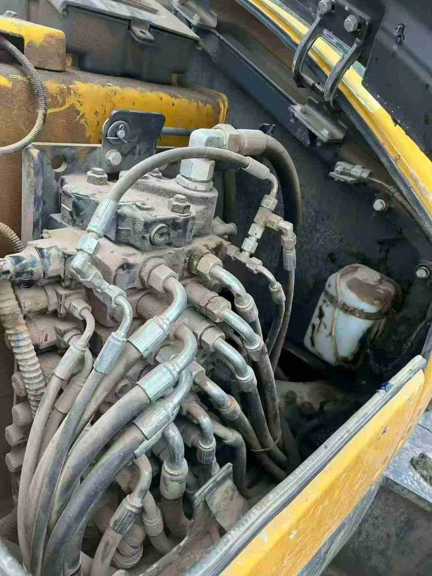 Buy XCMG XE60 Used Excavator / 6