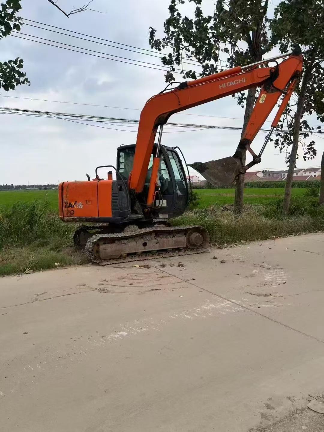Buy Hitachi ZX70-3 Used Excavator / 3