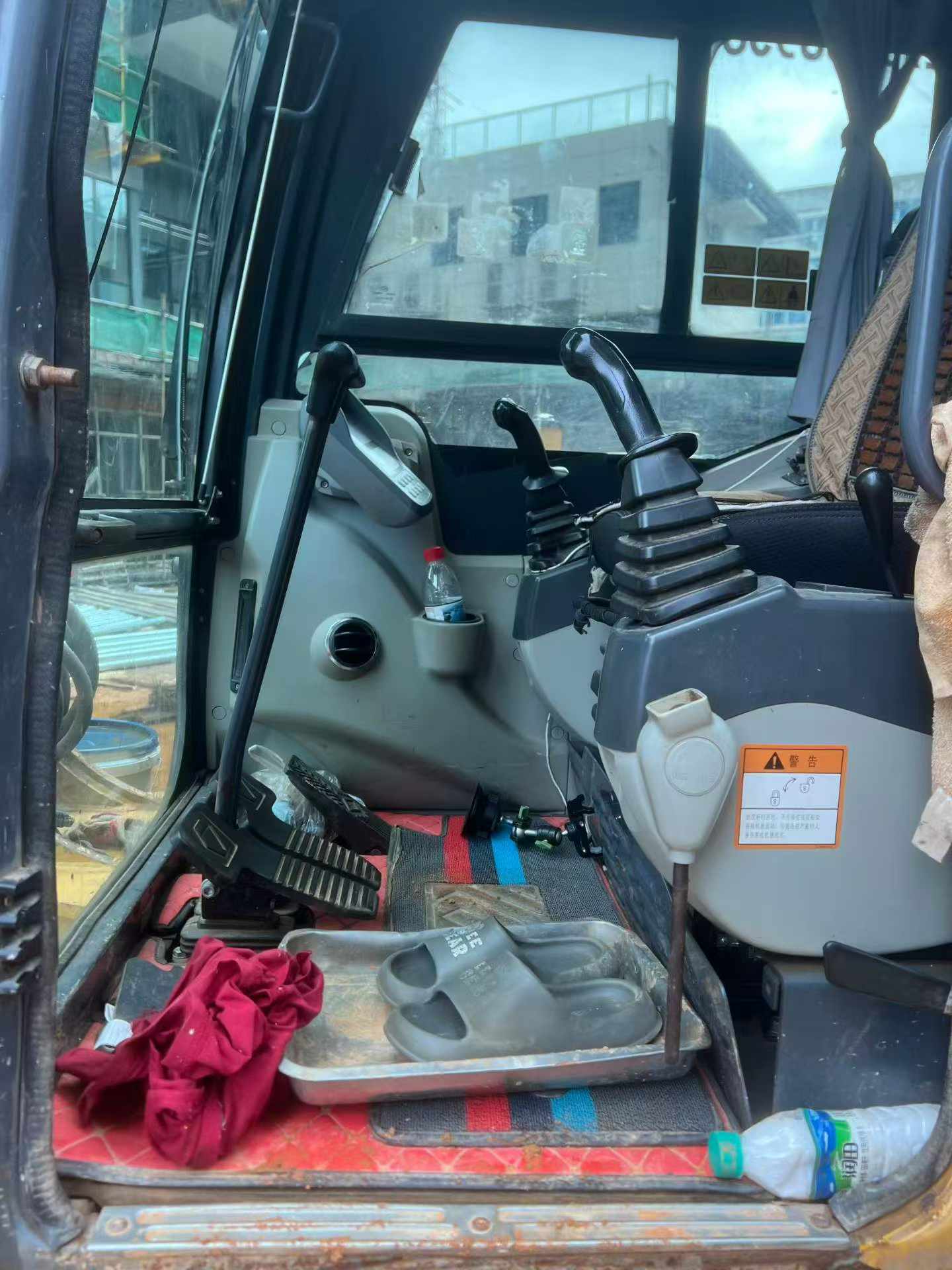 Buy XCMG XE60 Used Excavator / 8