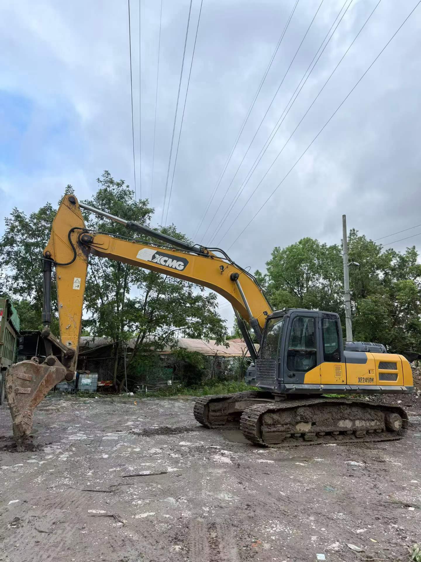 Buy XCMG XE245D Used Excavator / 2