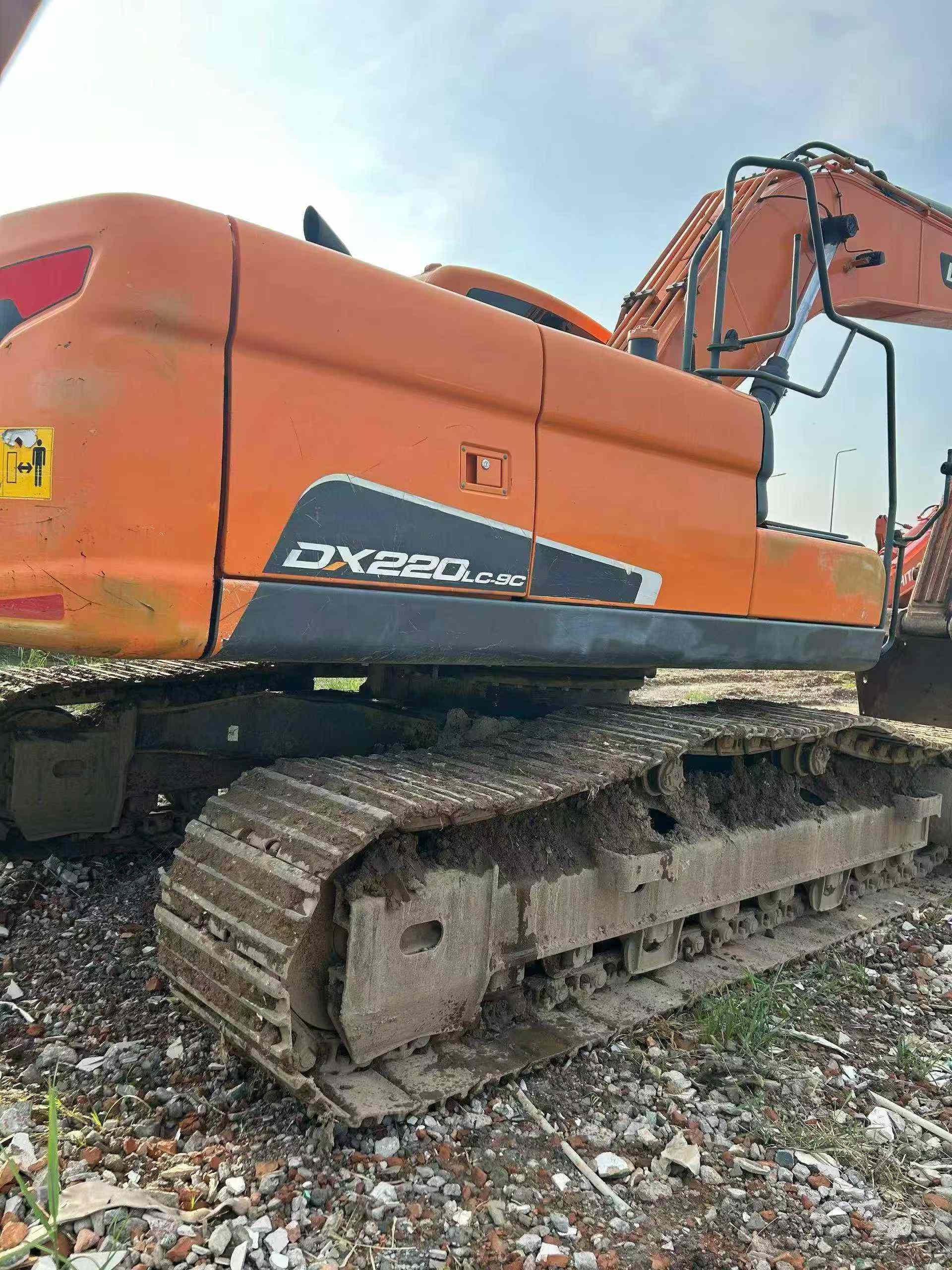 Buy Doosan DH220-3 Used Excavator / 4
