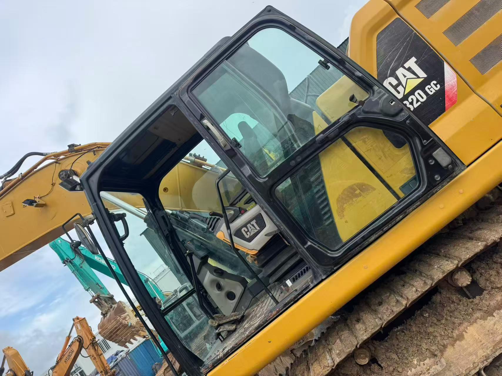Buy Caterpillar 320GC Used Excavator / 3