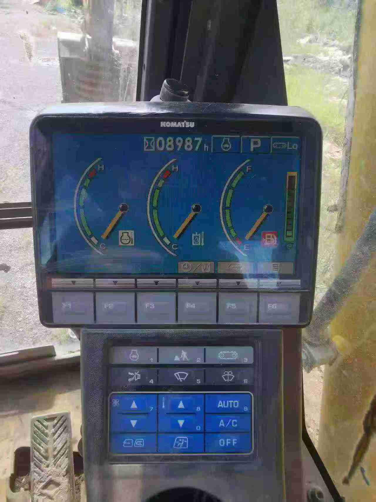 Buy Komatsu PC60-8 Used Excavator / 8