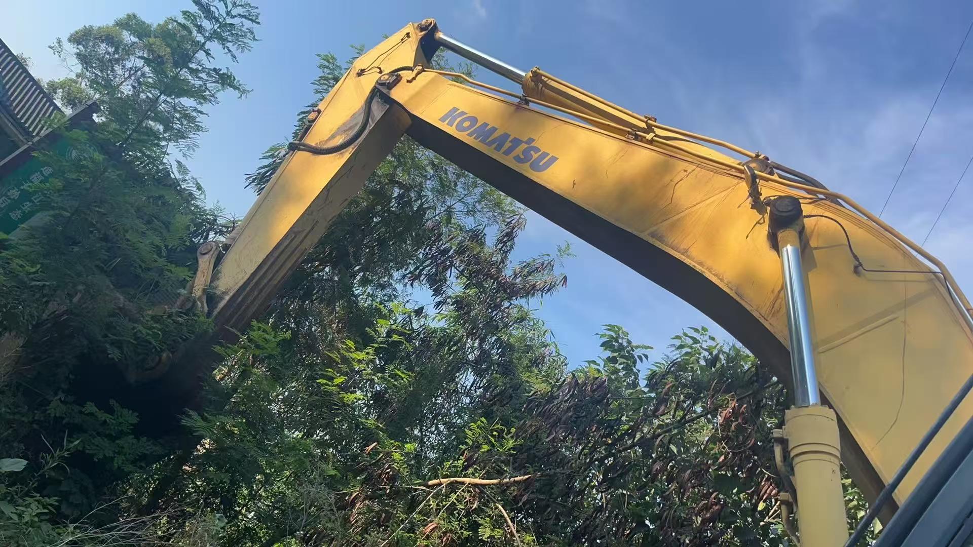Buy Komatsu PC460LC-8 Used Excavator / 8