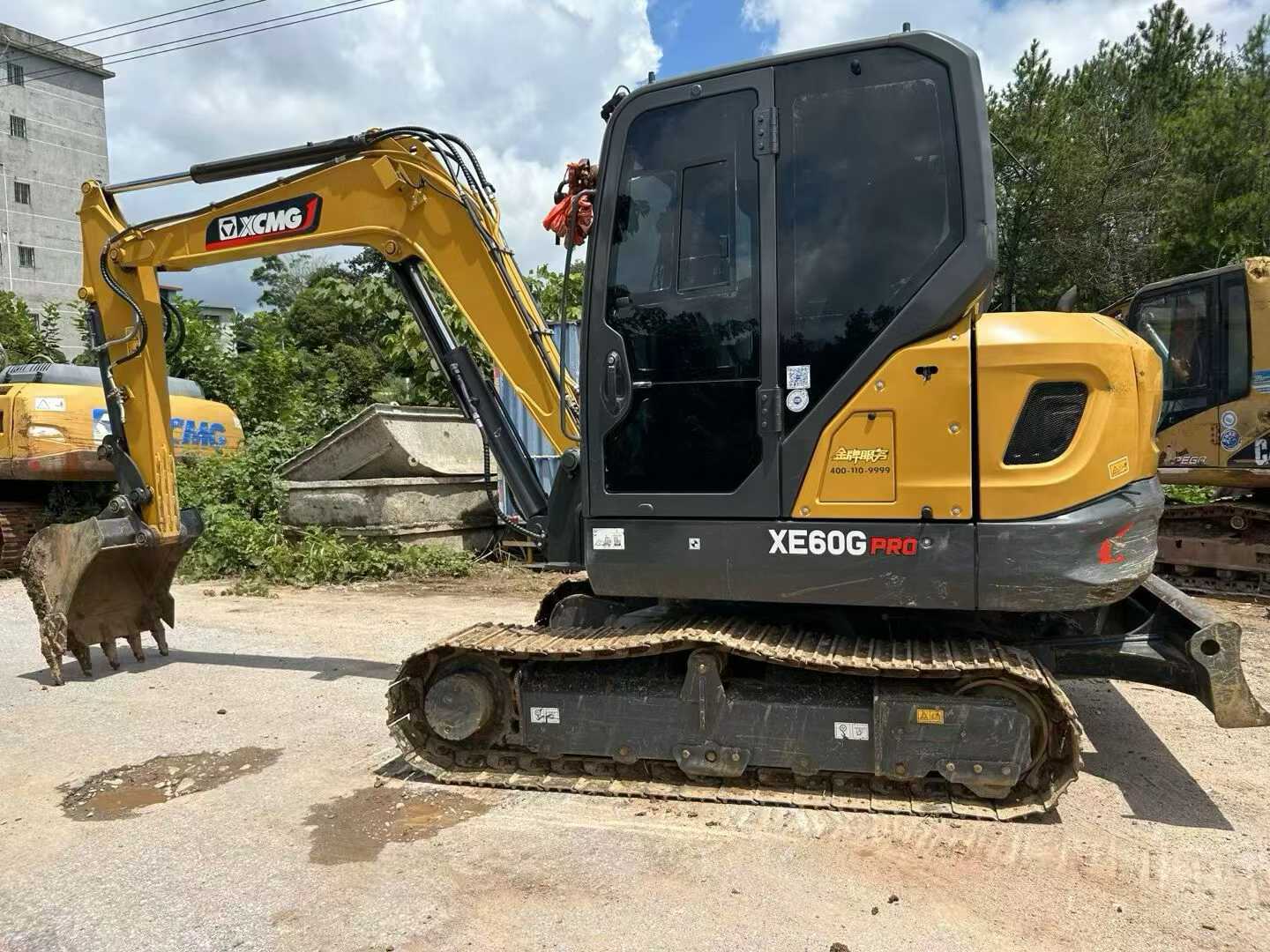 Buy XCMG XE60G Used Excavator / 6