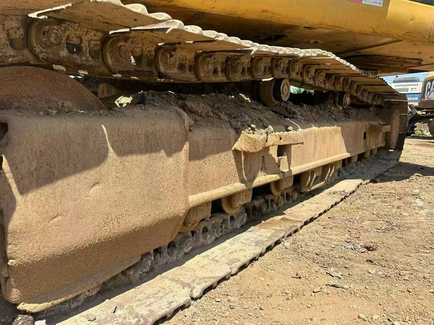 Buy Caterpillar 323DL Used Excavator / 9