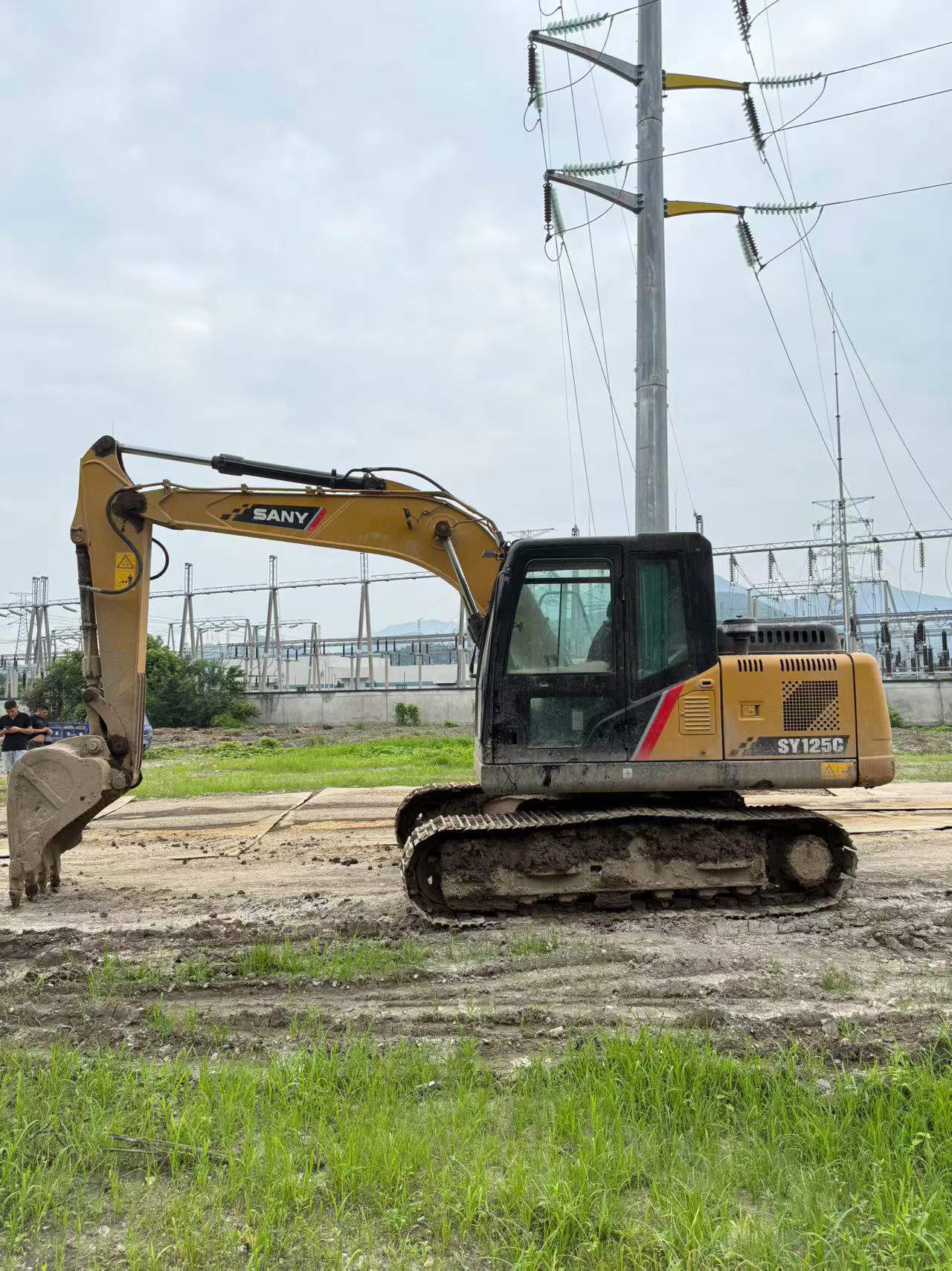 Buy Sany SY125C Used Excavator / 3
