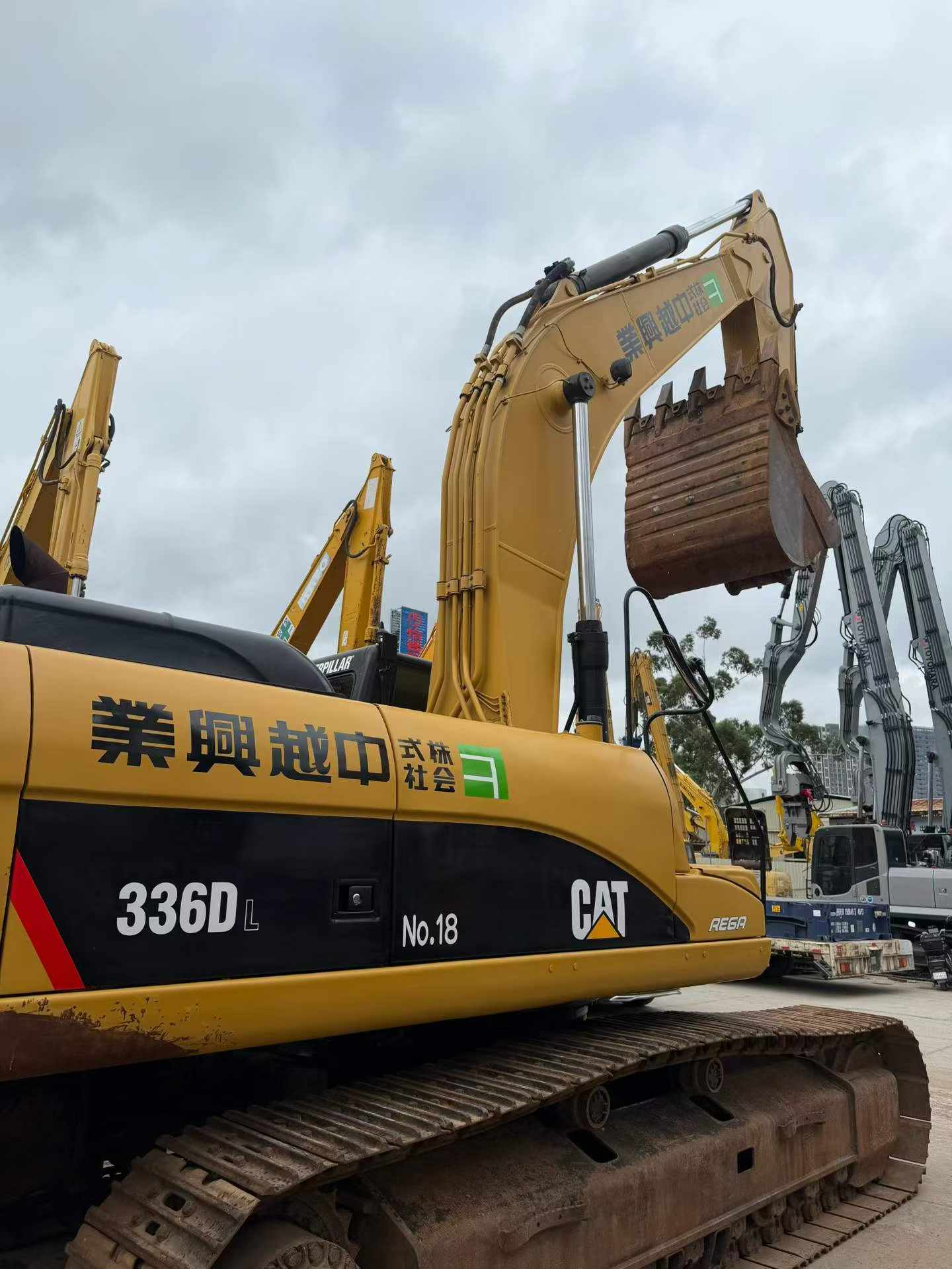 Buy Caterpillar 336DL Used Excavator / 5
