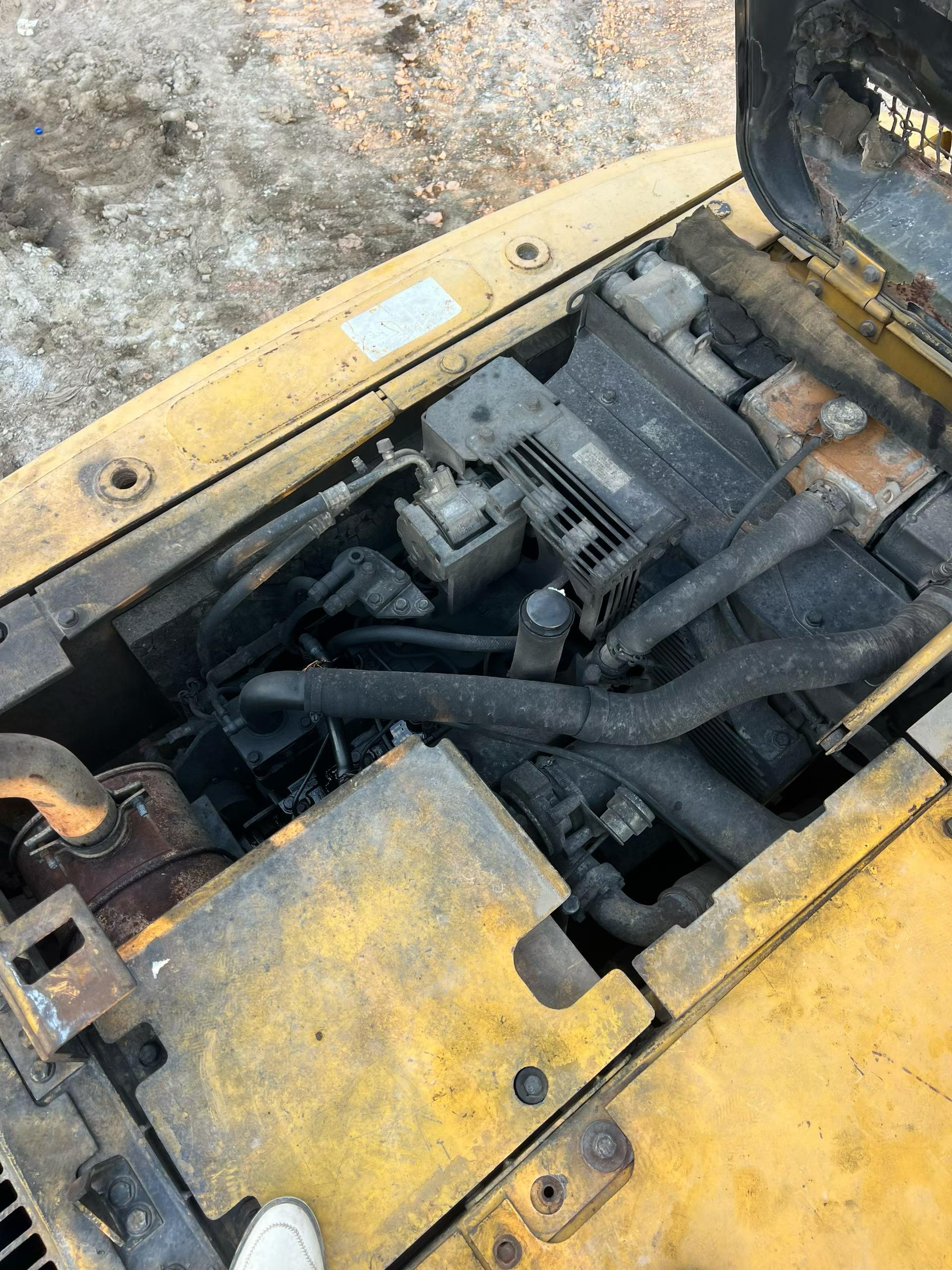 Buy Komatsu PC130-7 Used Excavator / 8