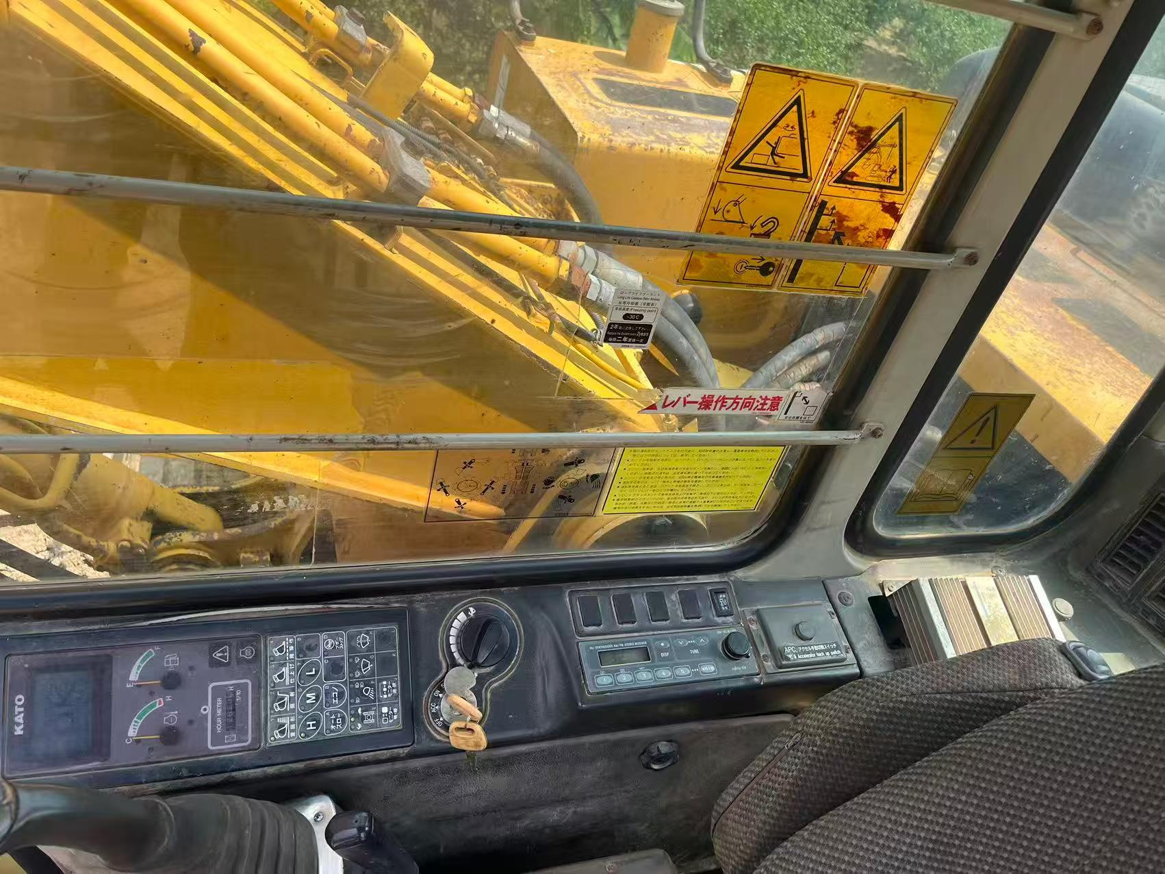 Buy Kato 820-3SP Used Excavator / 4
