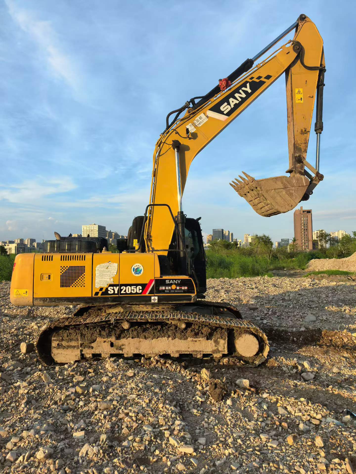 Buy Sany SY205C Used Excavator / 2