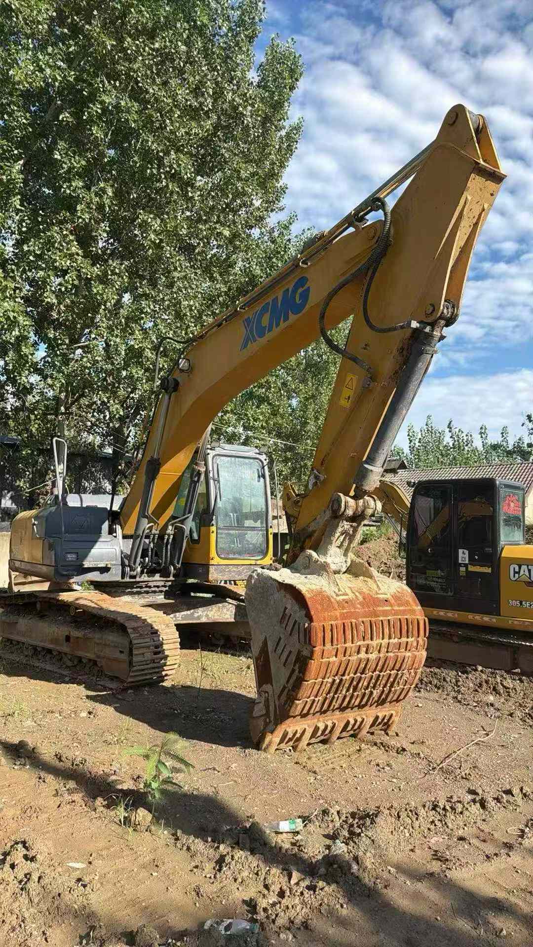 Buy XCMG XE215 Used Excavator / 2