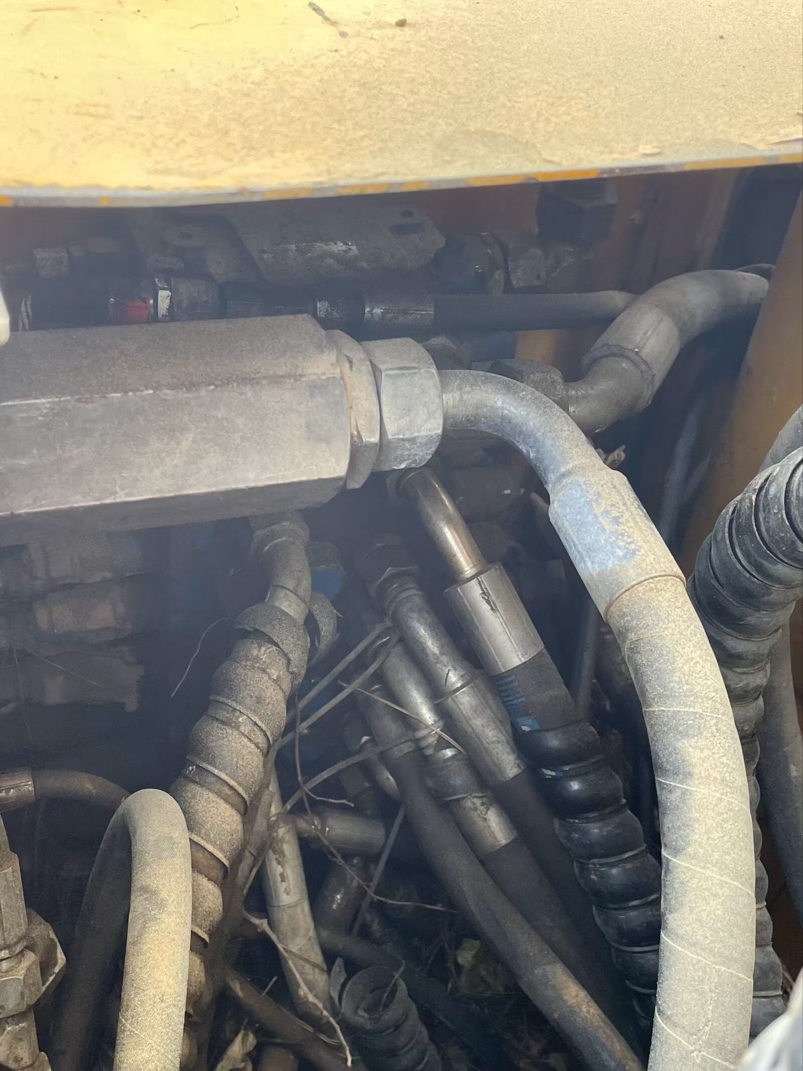 Buy XCMG XE75C Used Excavator / 7