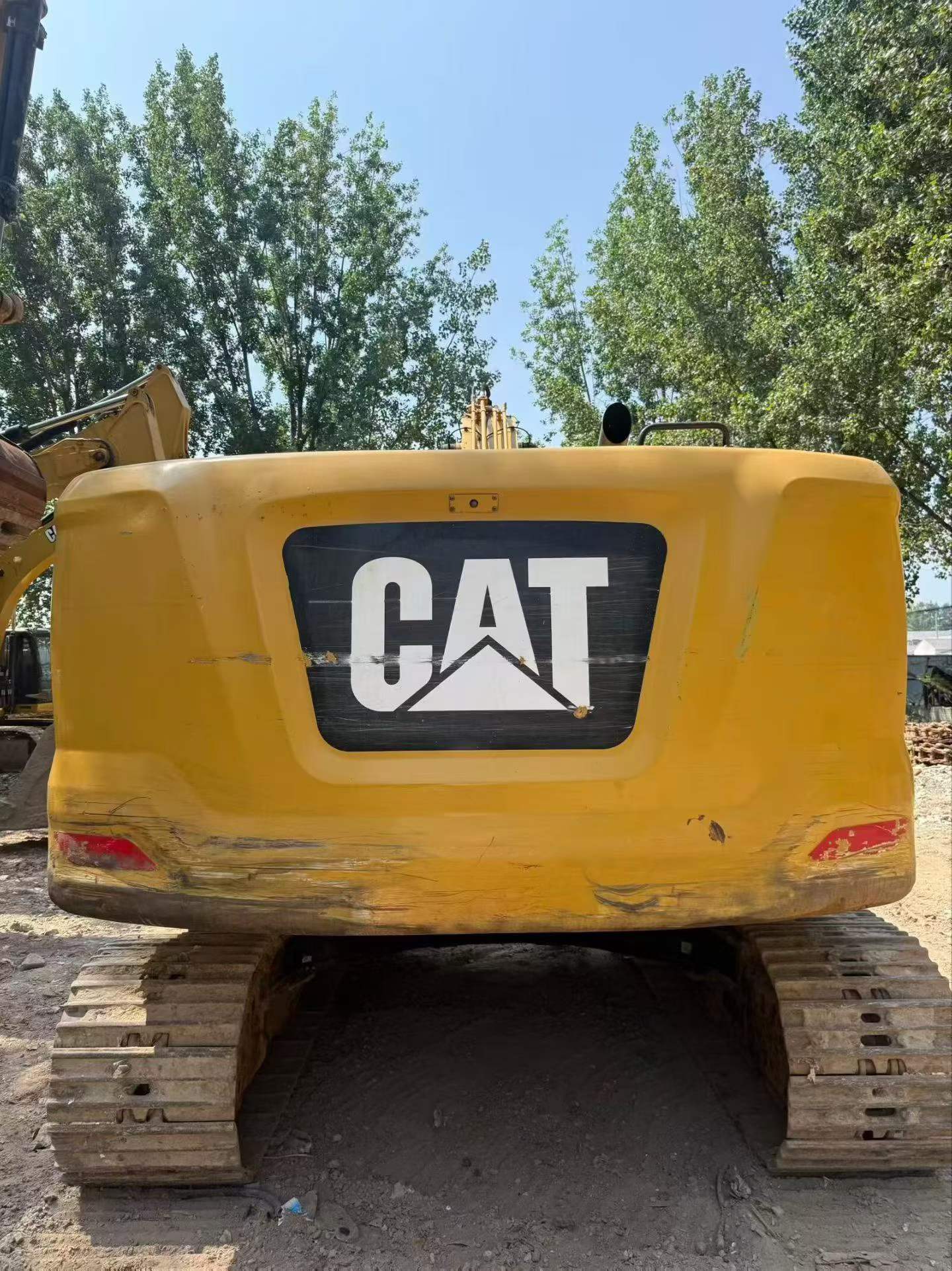 Buy Caterpillar 323 Used Excavator / 6