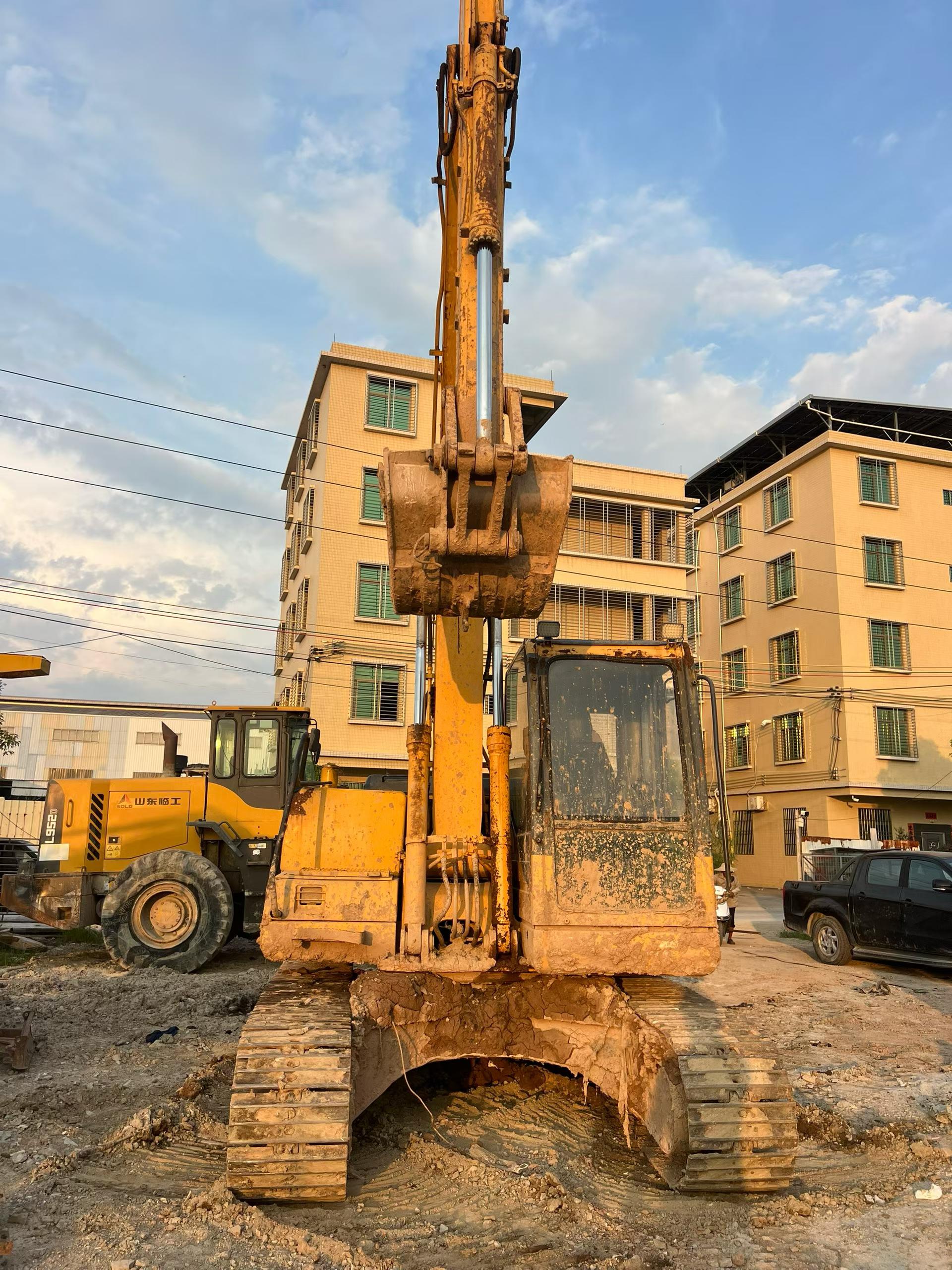 Buy Komatsu PC130-7 Used Excavator / 2