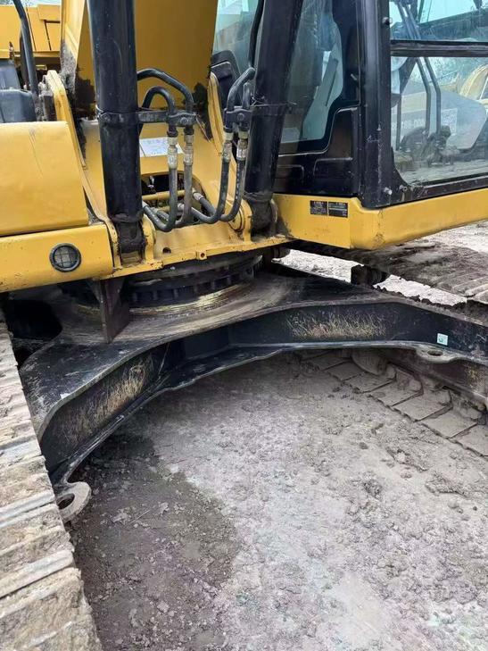 Buy Caterpillar 323 Used Excavator / 1