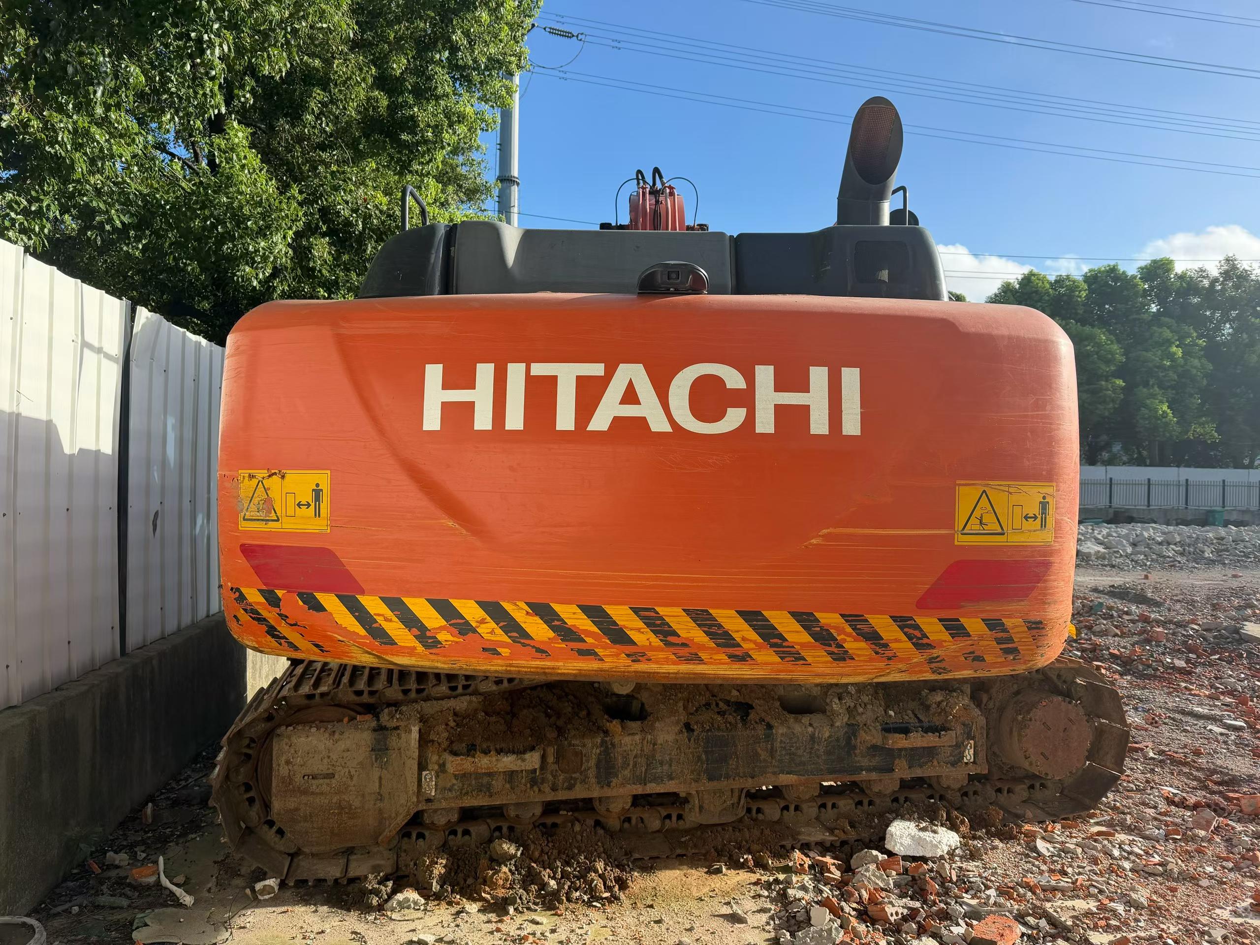 Buy Hitachi EX200 Used Excavator / 2