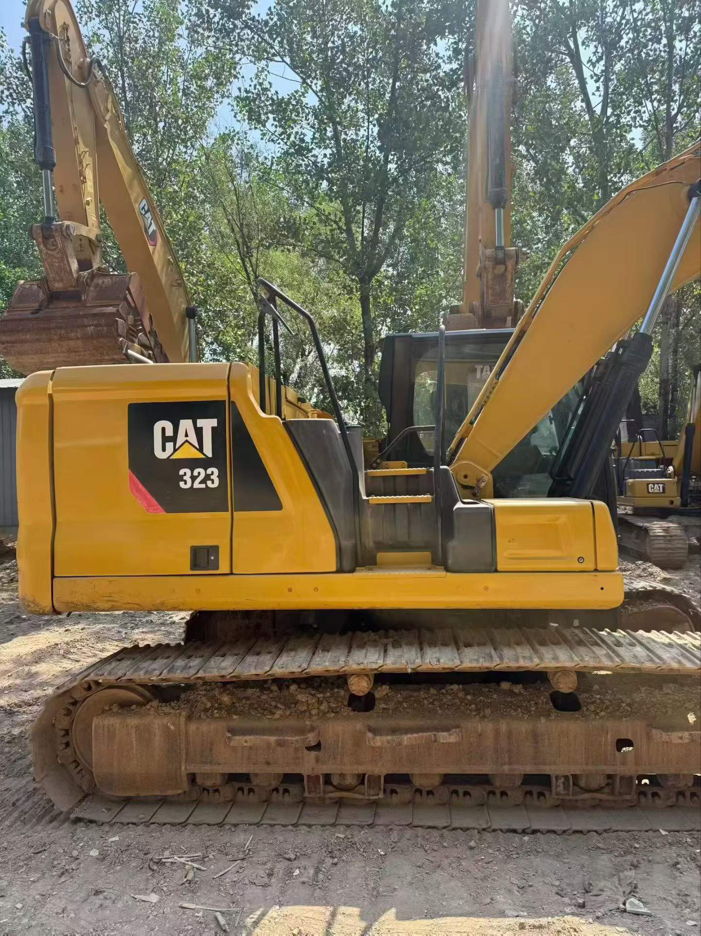 Buy Caterpillar 323 Used Excavator / 5