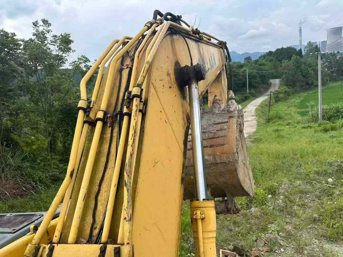 Buy Komatsu PC200 Used Excavator / 7