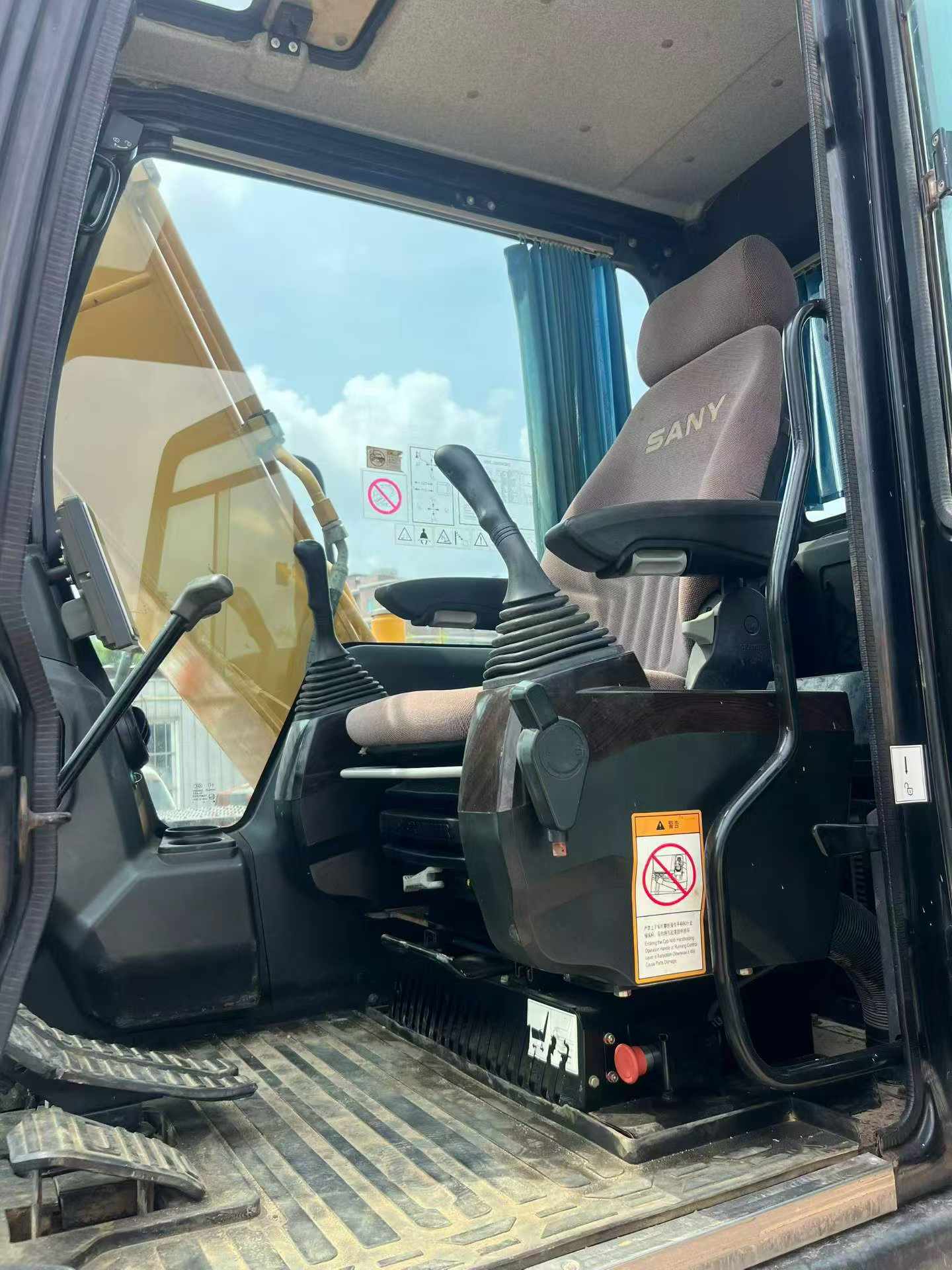 Buy Sany SY135-8S Used Excavator / 3
