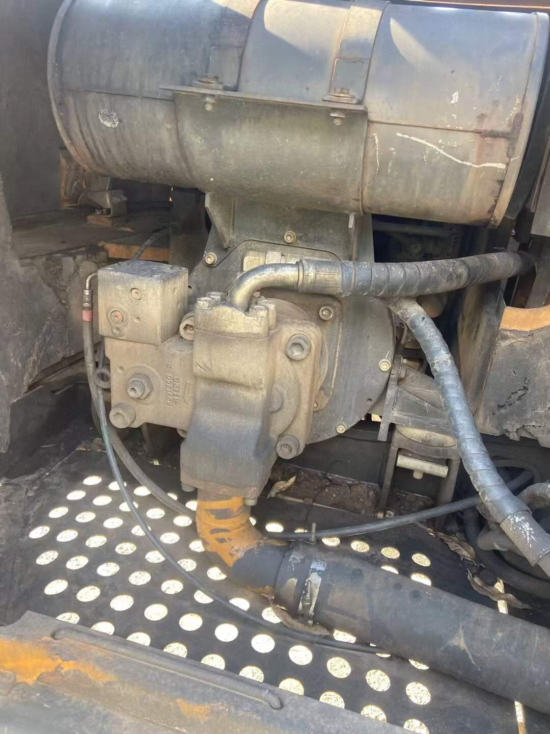 Buy Sany SY95C Used Excavator / 3