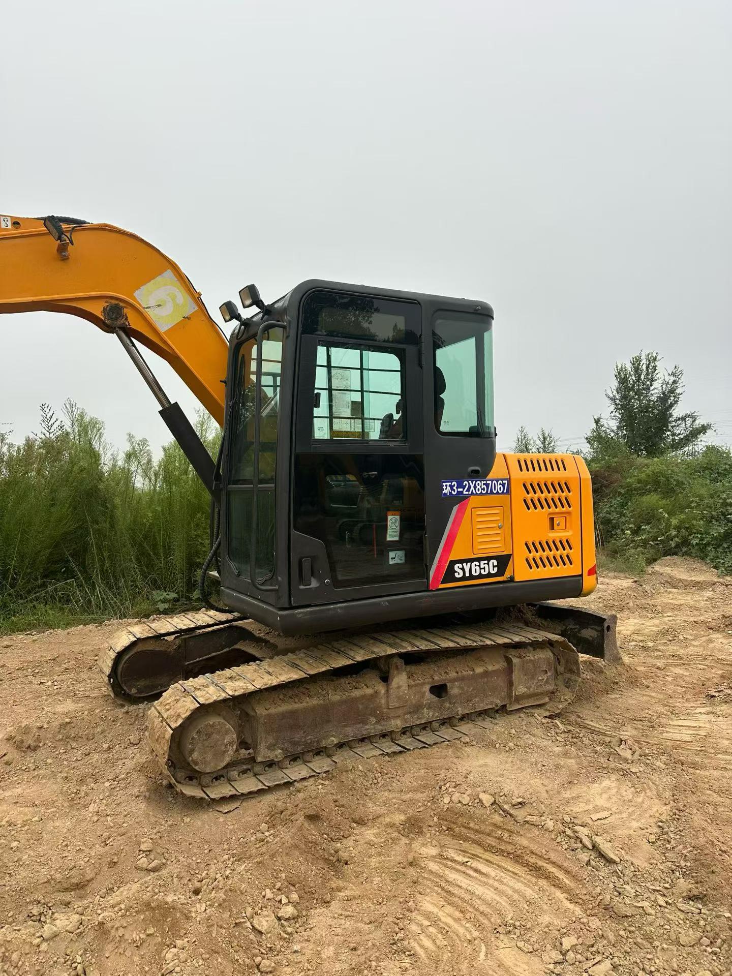 Buy Sany SY65C Used Excavator / 2