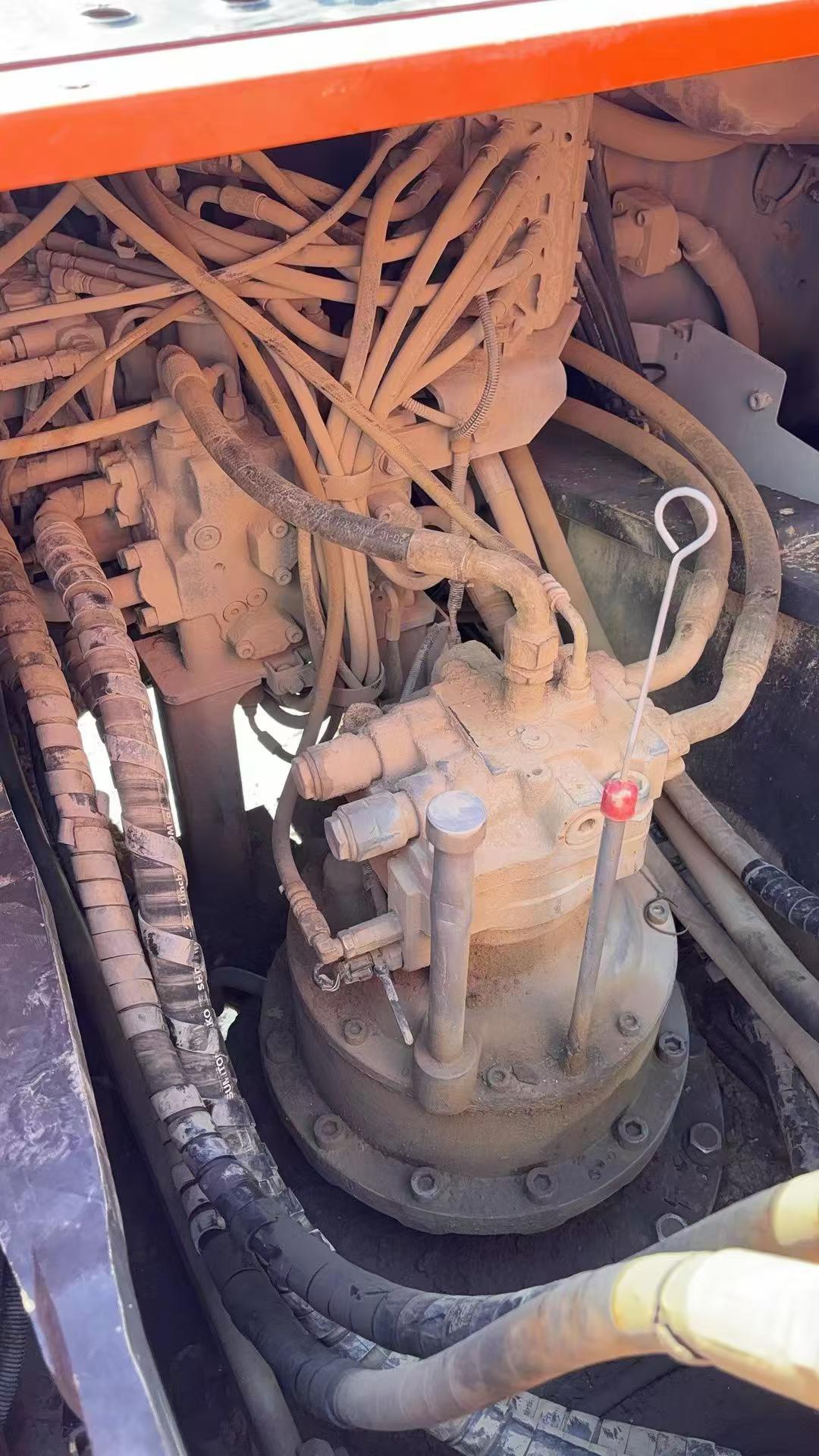 Buy Hitachi EX240-5 Used Excavator / 6