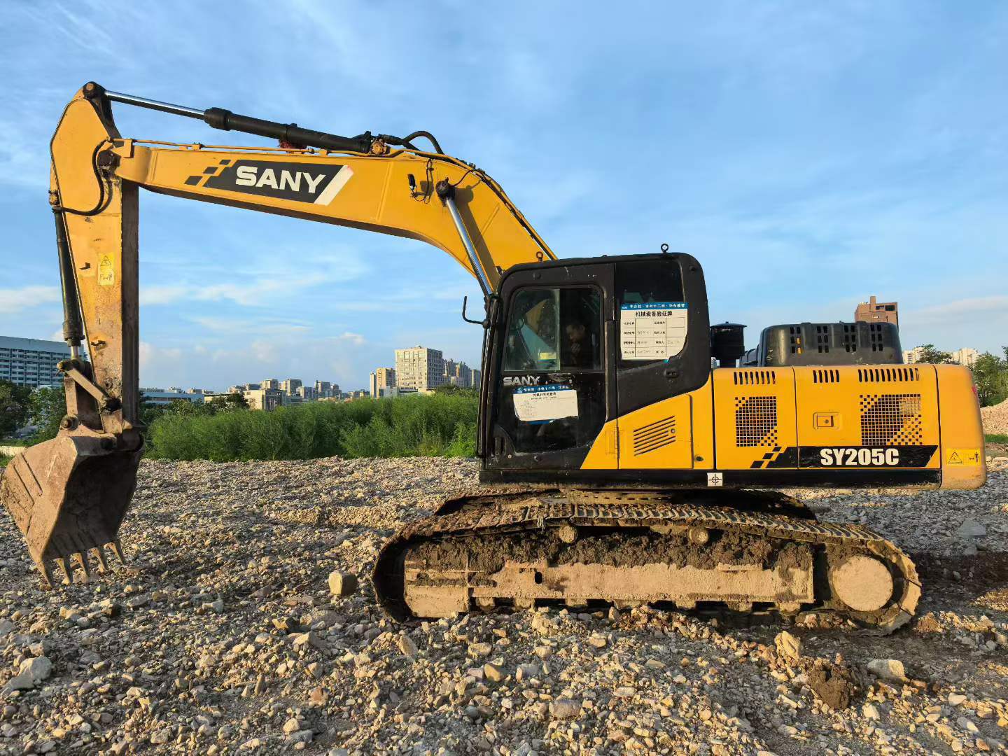 Buy Sany SY205C Used Excavator / 3