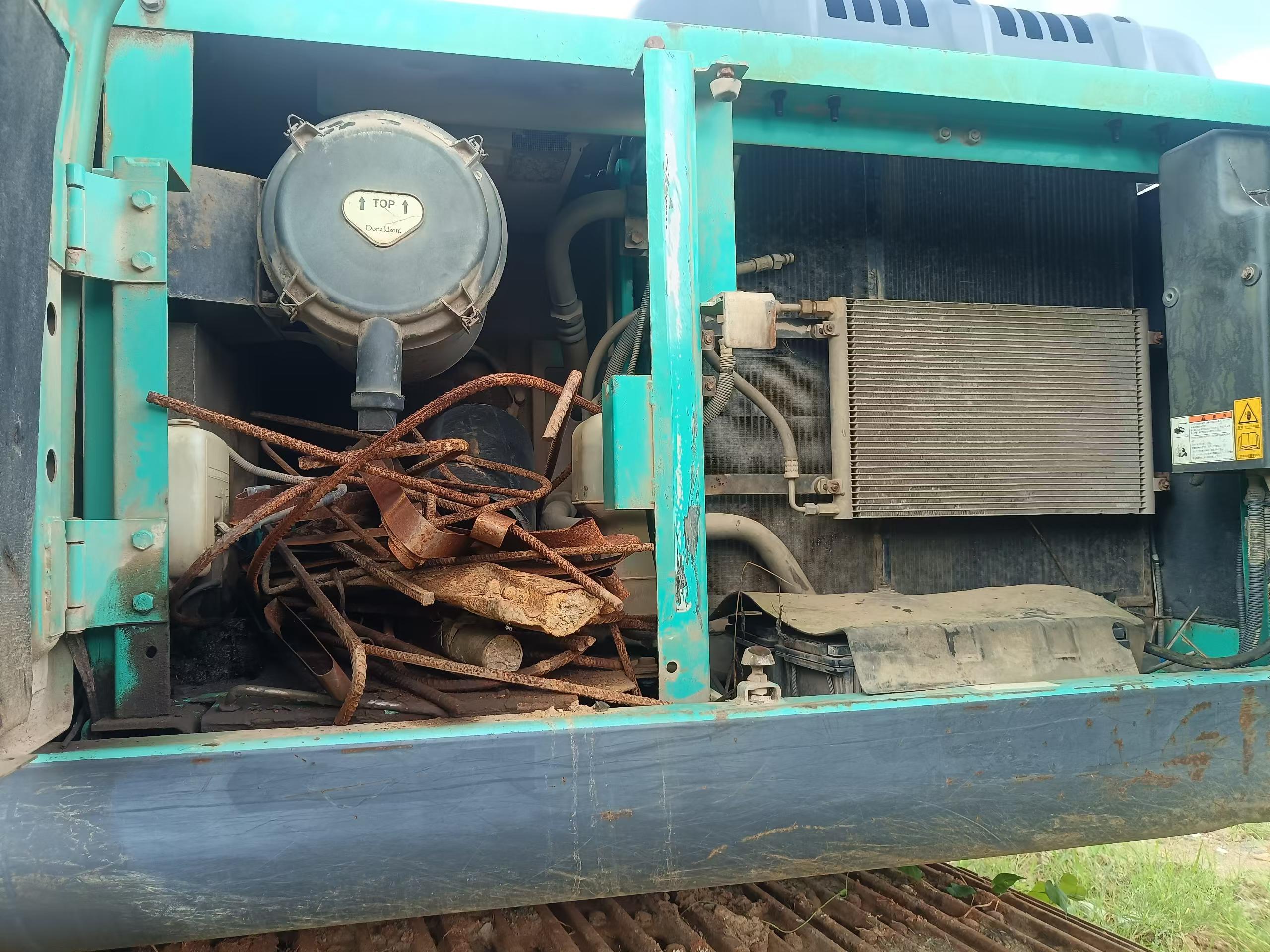 Buy Kobelco SK200-2 Used Excavator / 5