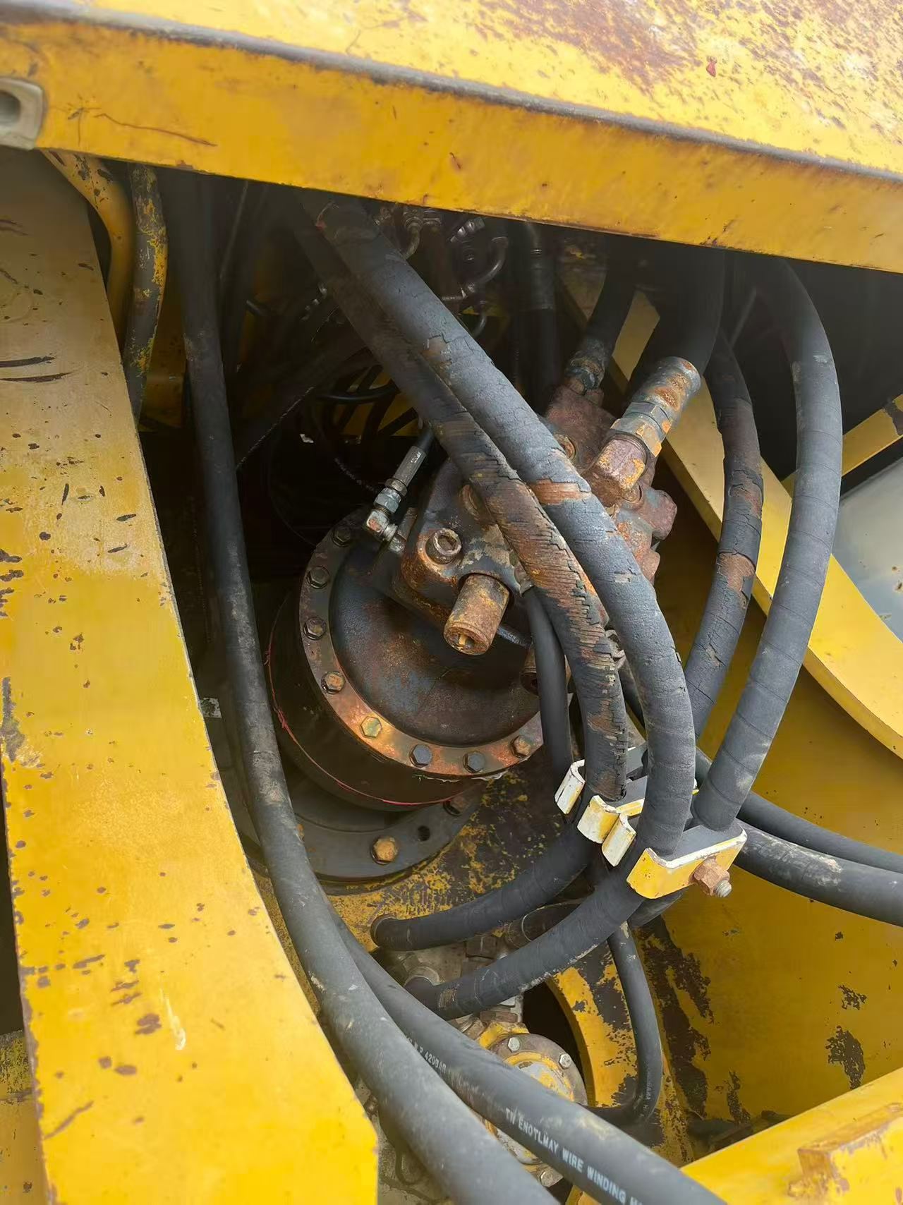 Buy Kato 820-3SP Used Excavator / 5