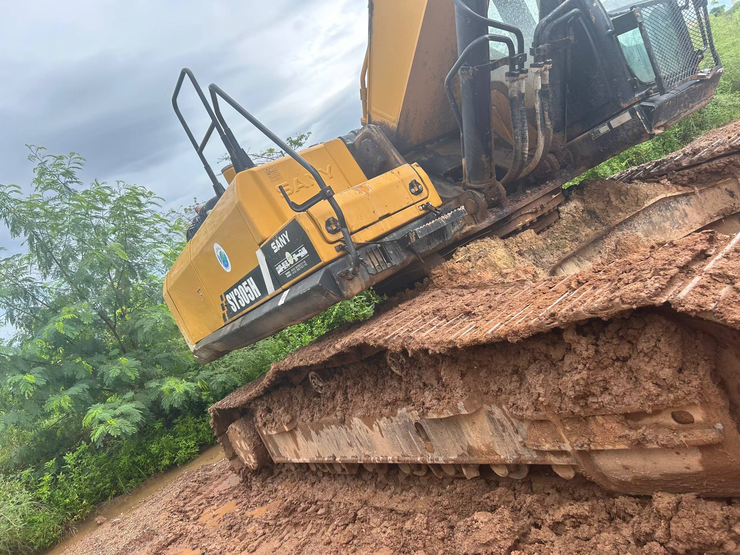 Buy Sany SY305C Used Excavator / 2