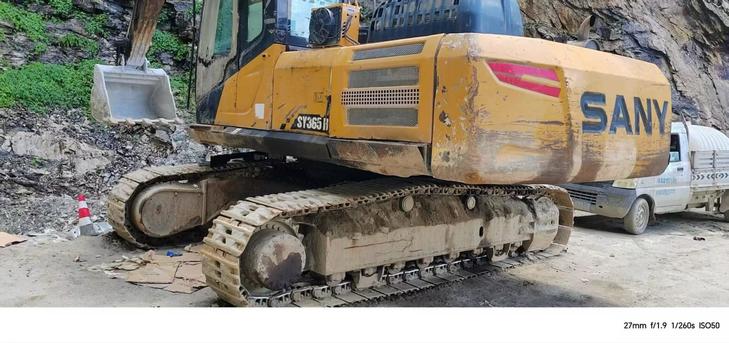 Buy Sany SY305C Used Excavator / 1