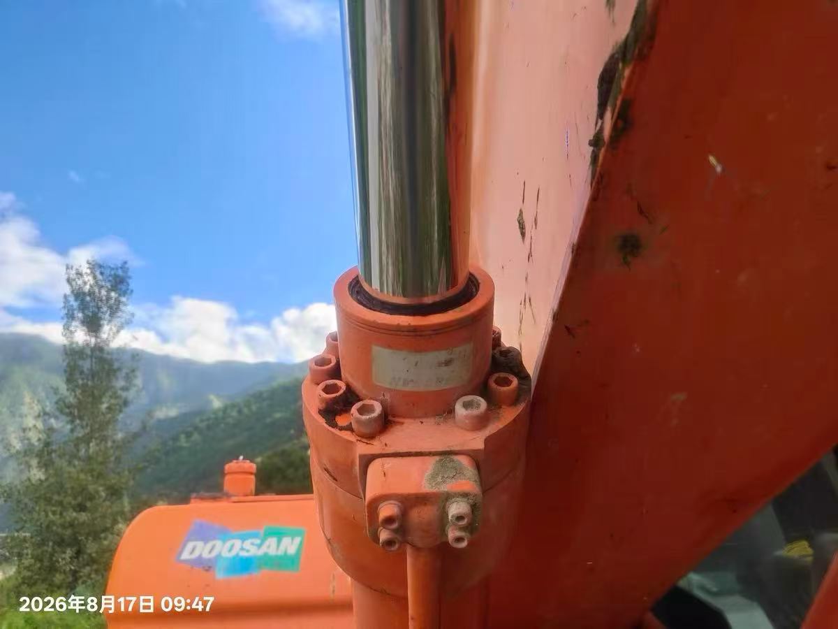 Buy Doosan DX15 Used Excavator / 5