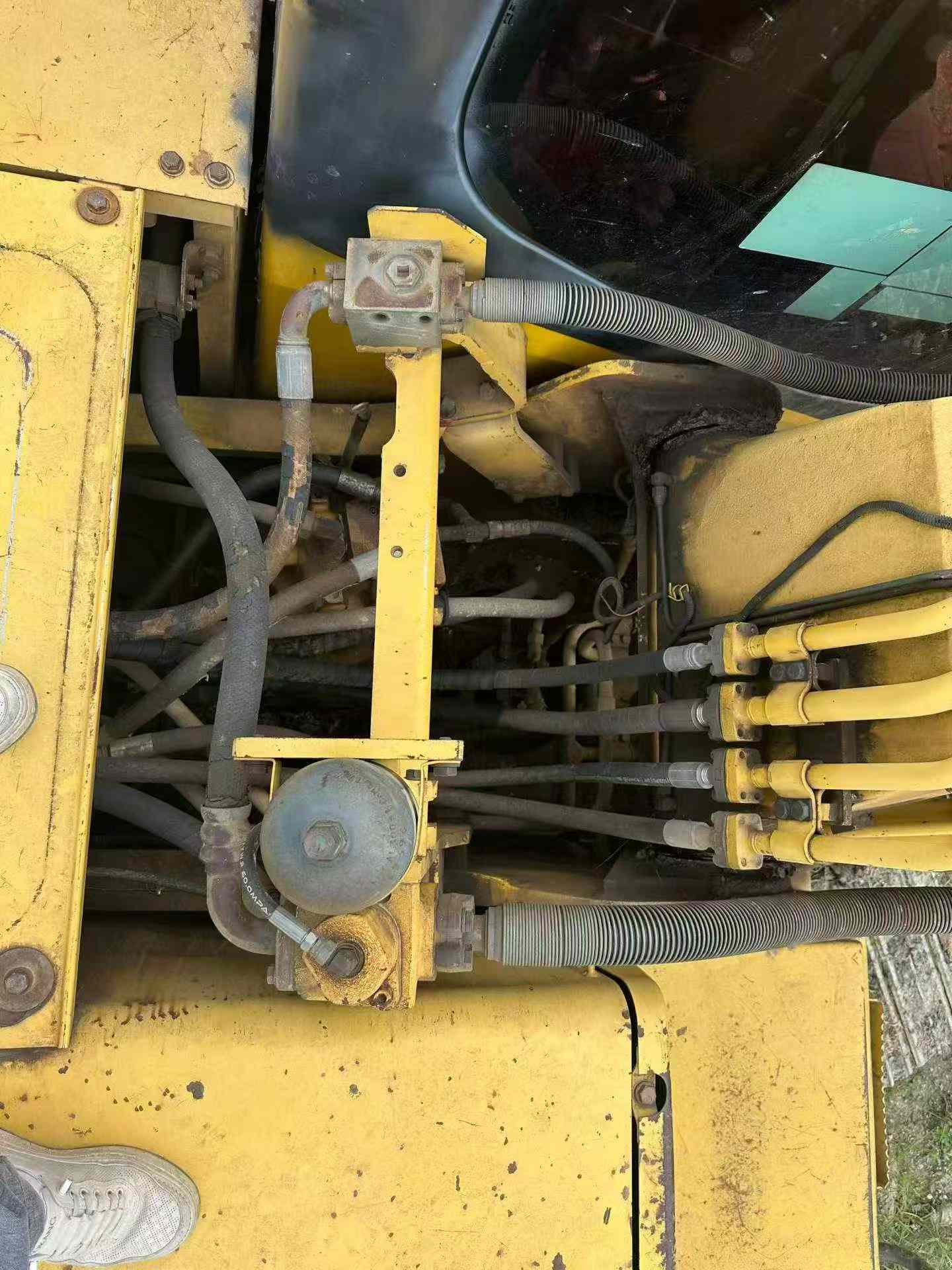 Buy Komatsu PC200 Used Excavator / 8