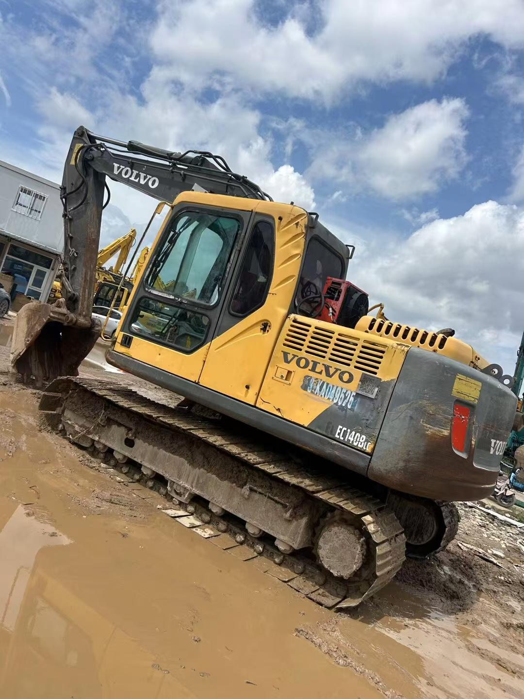 Buy Volvo EC140 Used Excavator / 3