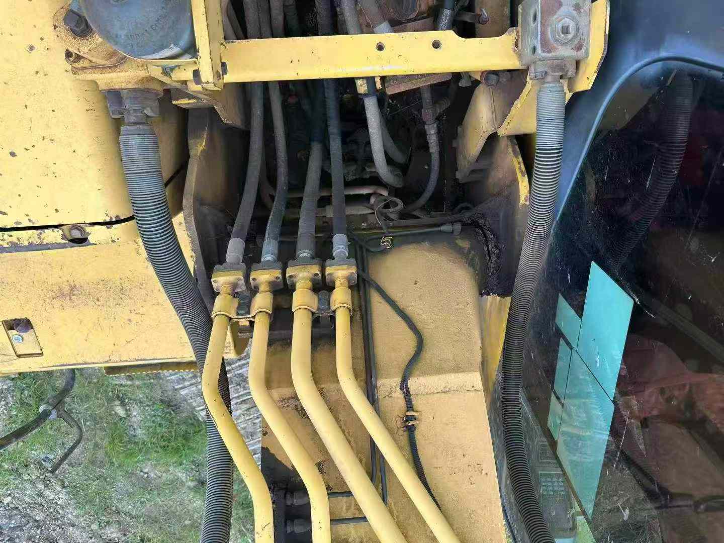 Buy Komatsu PC200 Used Excavator / 6