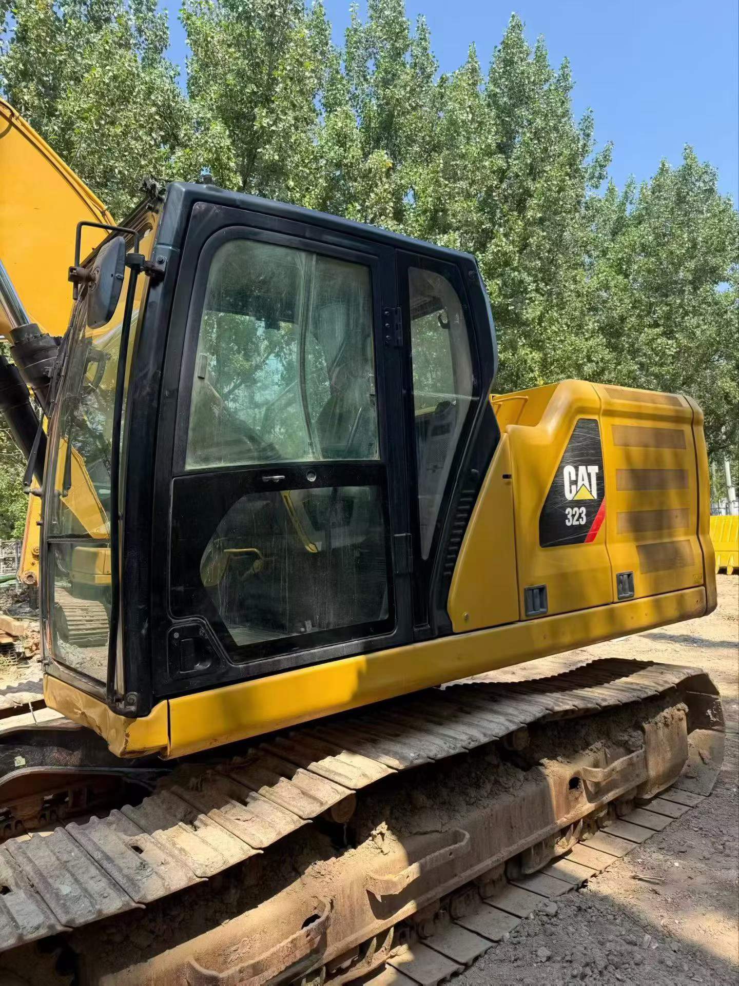 Buy Caterpillar 323 Used Excavator / 9