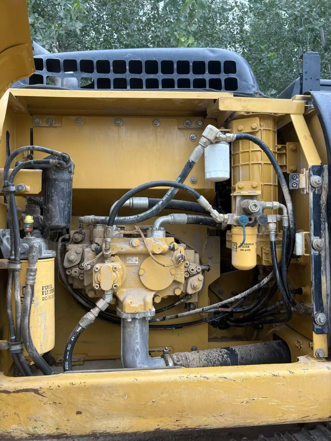 Buy Caterpillar 320D Used Excavator / 6