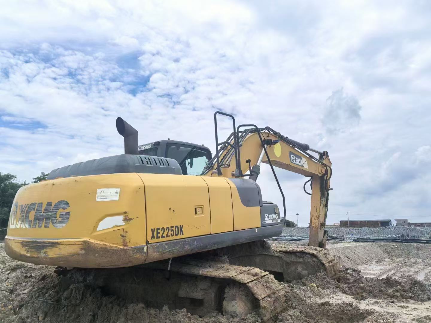 Buy XCMG XE200 Used Excavator / 7
