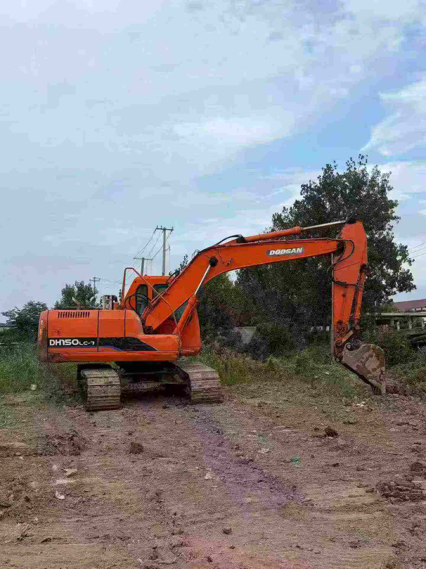Buy Doosan DH150 Used Excavator / 3