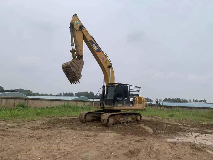 Buy Caterpillar 329D Used Excavator / 1