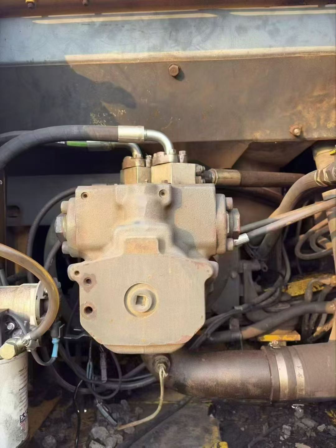 Buy Komatsu PC200-7 Used Excavator / 4
