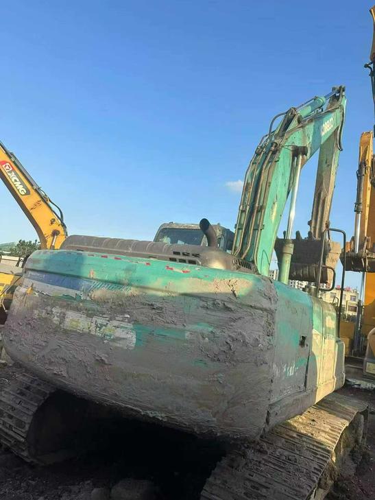 Buy Kobelco SK210 Used Excavator / 1