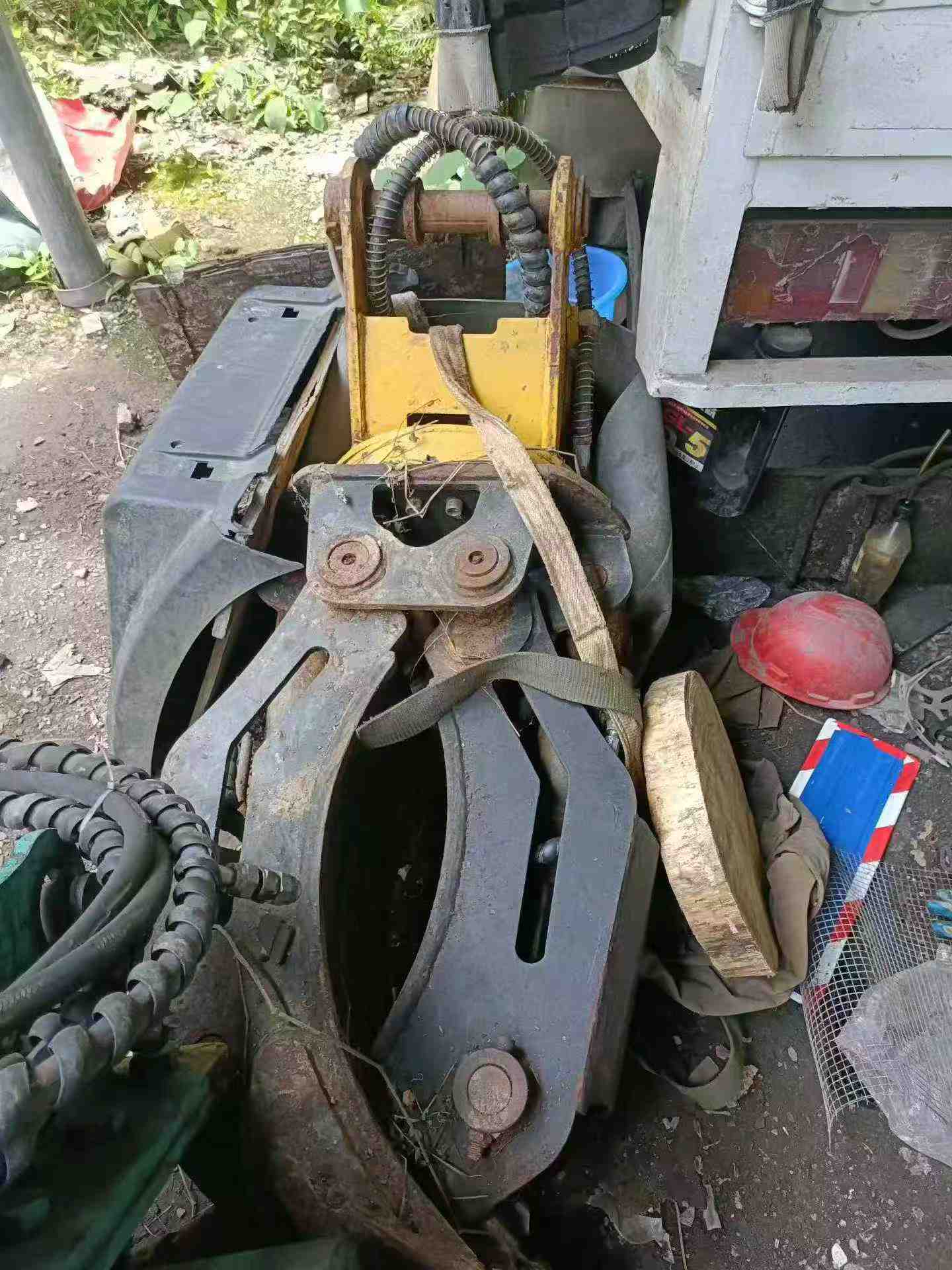 Buy Caterpillar 307B Used Excavator / 8