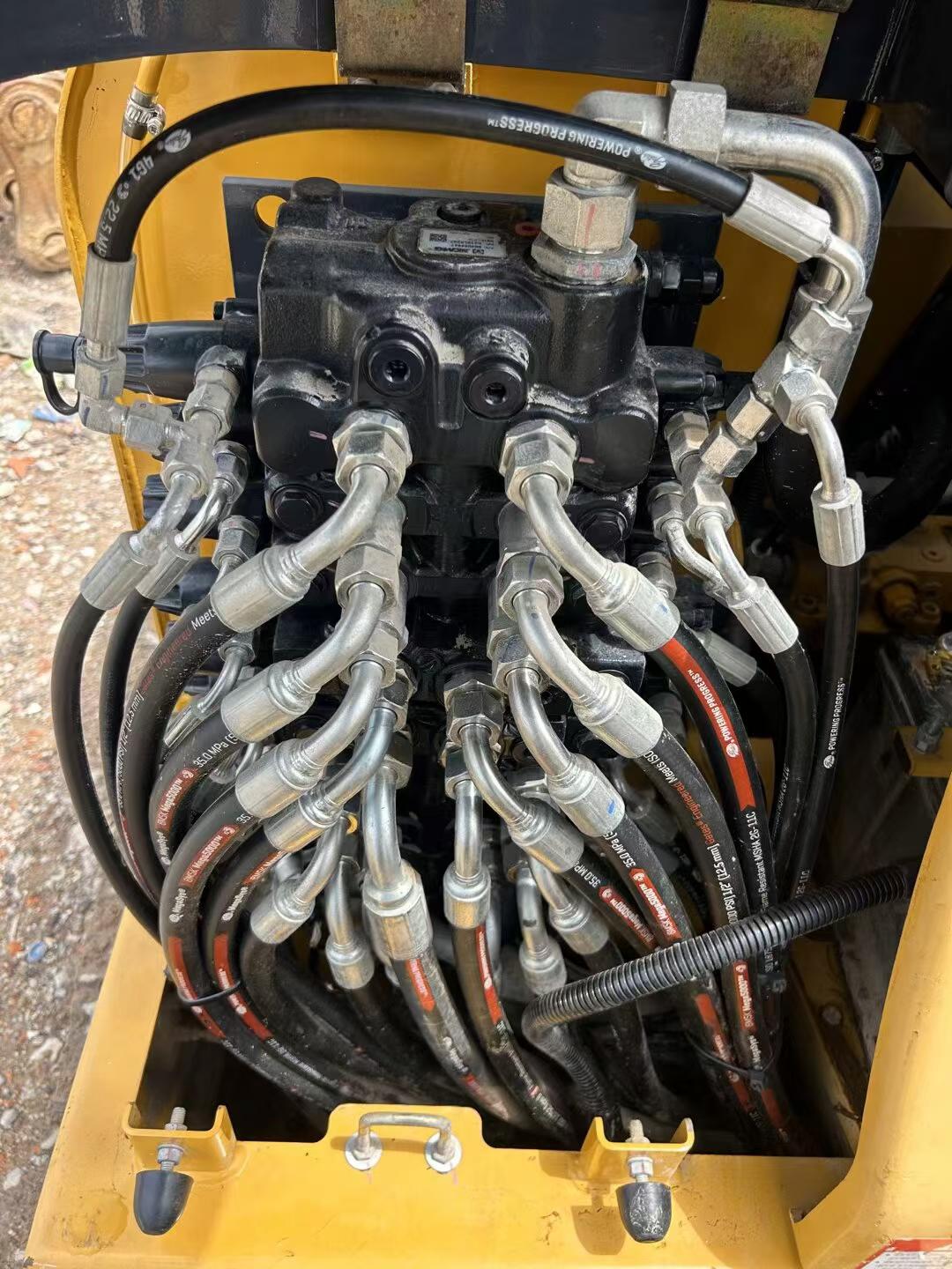Buy XCMG XE60 Used Excavator / 6