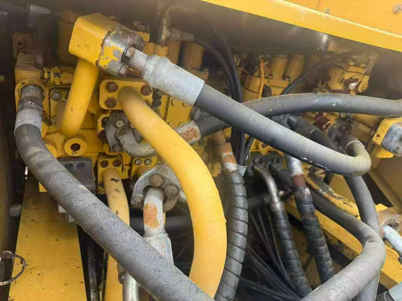 Buy Caterpillar 349E Used Excavator / 6