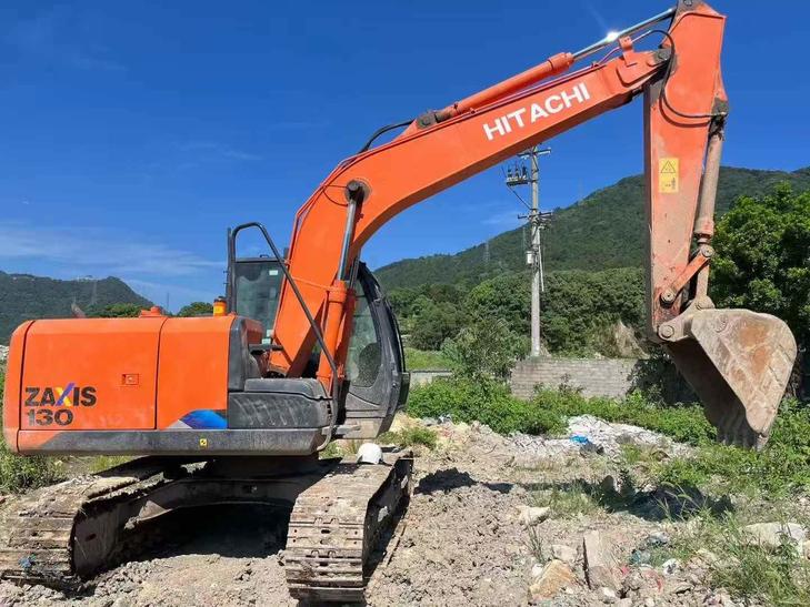 Buy Hitachi ZX130-5A Used Excavator / 1