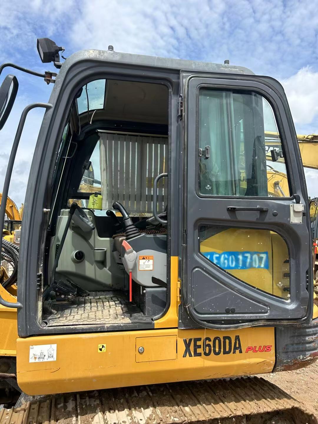 Buy XCMG XE60 Used Excavator / 3