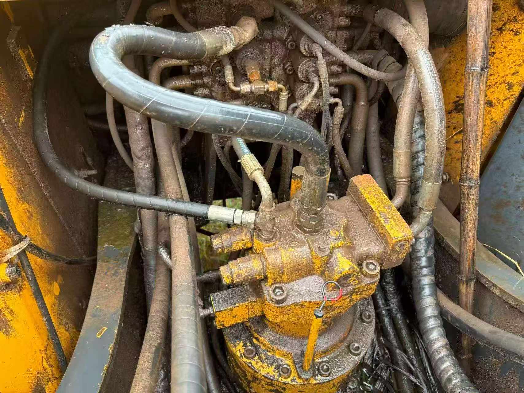 Buy Hyundai R215-7C Used Excavator / 2